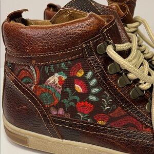 Inkkas NWOT Brown Leather Camping Boots Embroidered Design Size W8 M6
